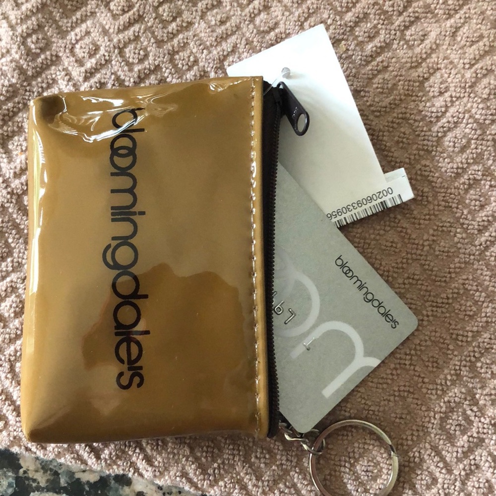 Bloomingdales key chain with credit holder - Picture 3 of 4